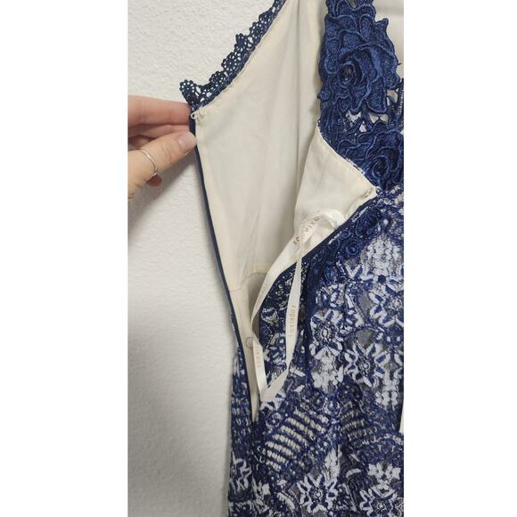 Foxiedox Daleyza Open Back Lace Navy Blue Midi Dress Medium - Picture 12 of 14